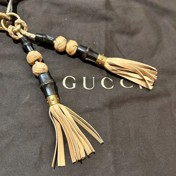 GUCCI
Leather Snaffle Bit Small Shoulder Bag Beige - Picture 7 of 17